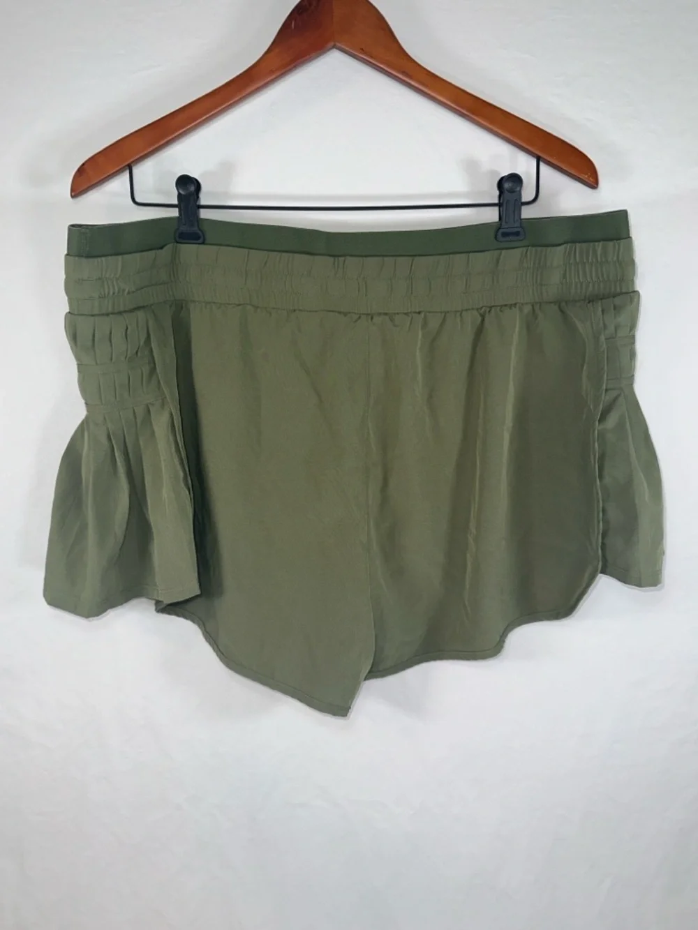 JoyLab Olive Green Ruffle Athletic Shorts Flowy Running Shorts Womens Size XXL